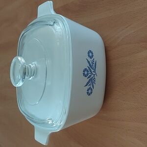 56 oz CORNING WARE Cornflower Blue casserole dish, GUC